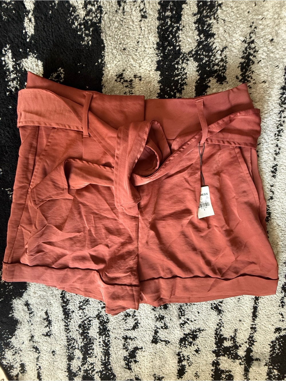NWOT Express Satin Belted Shorts Size 6